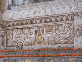 https://www.ranjanascraftblog.com/peacock-design-carving-on-mahabodhi/