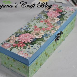 How to decoupage with lace