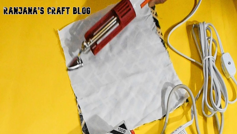 Mini iron for quilting