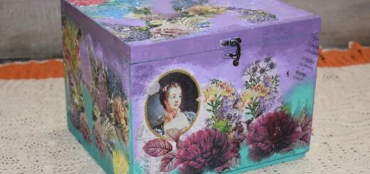 Decoupage on jewelry box