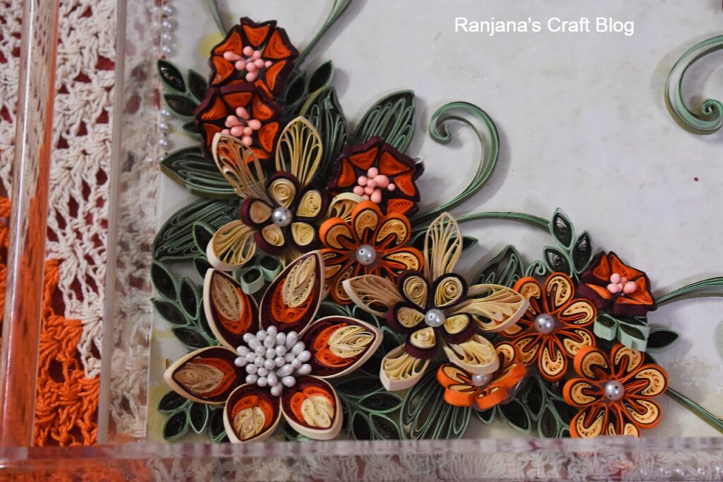Quilling decoration on tray