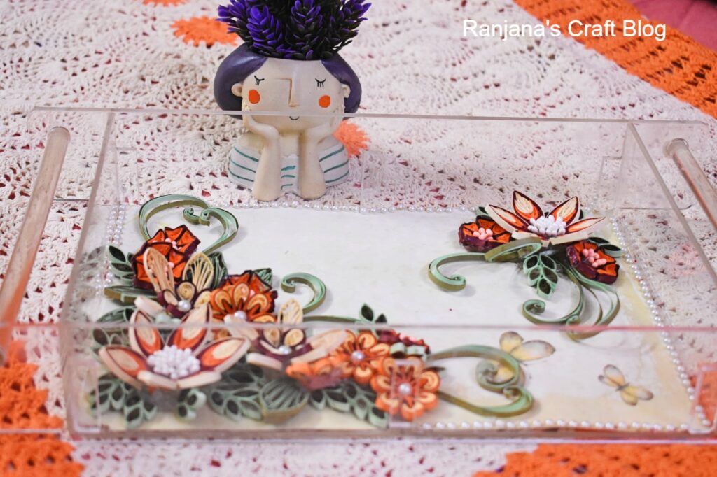 Quilling decoration of tray
