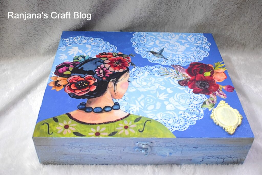 Decoupage with doily effect