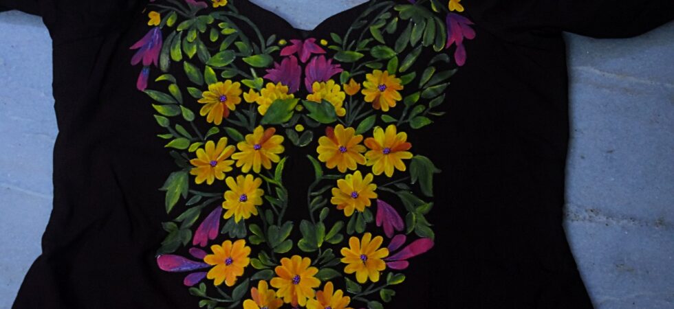 Floral fabric embroidery on kurti